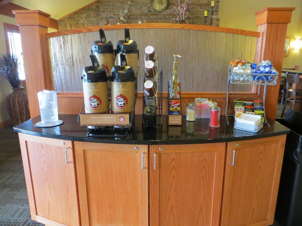 Cobblestone Hotel&Suites - Baldwin Esterno foto