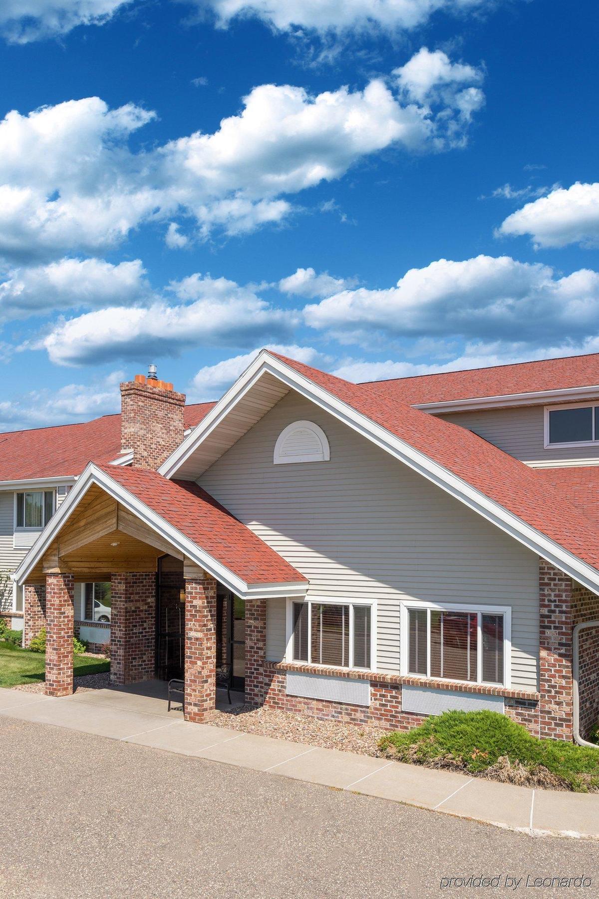 Cobblestone Hotel&Suites - Baldwin Esterno foto