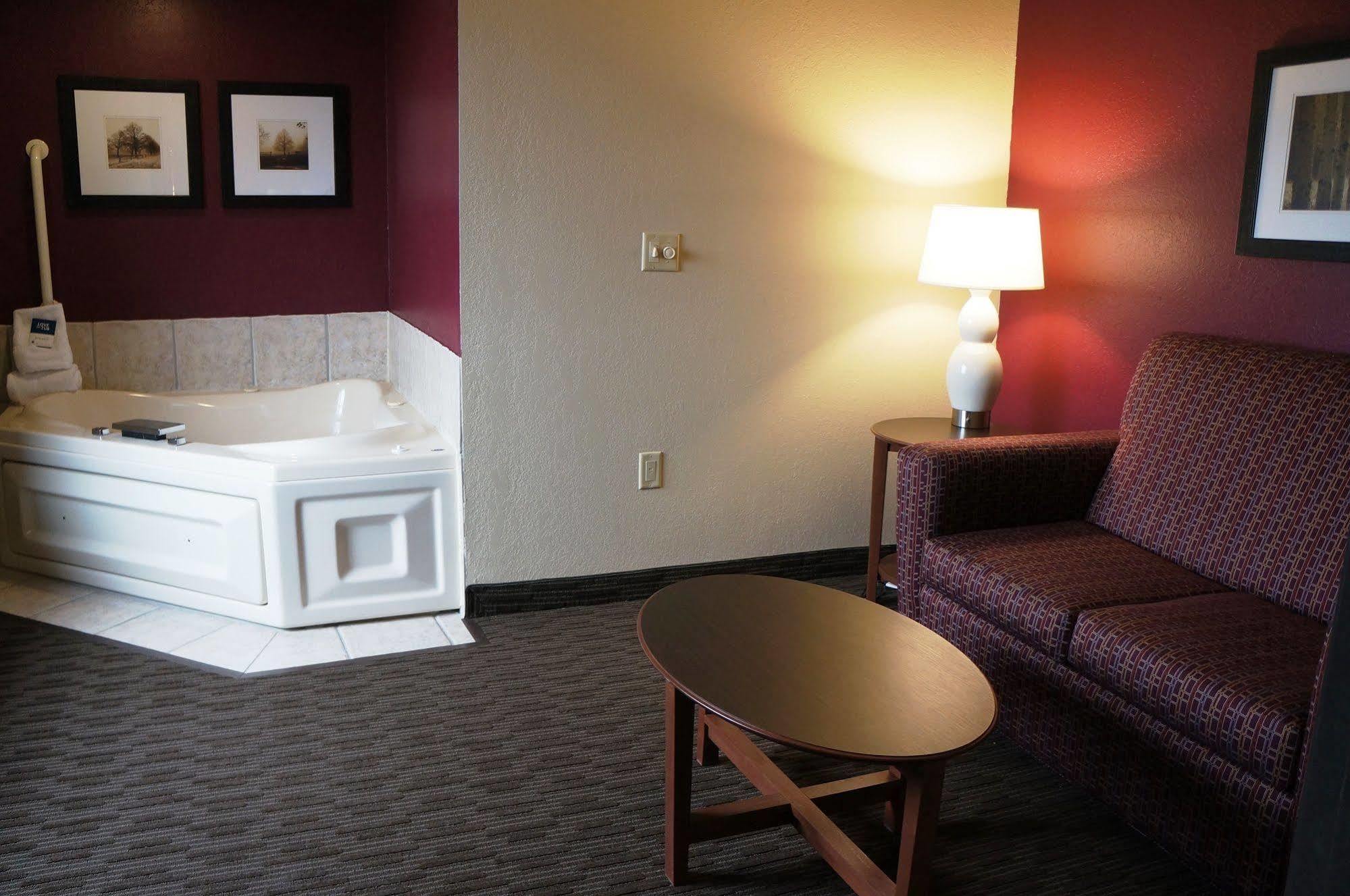 Cobblestone Hotel&Suites - Baldwin Esterno foto